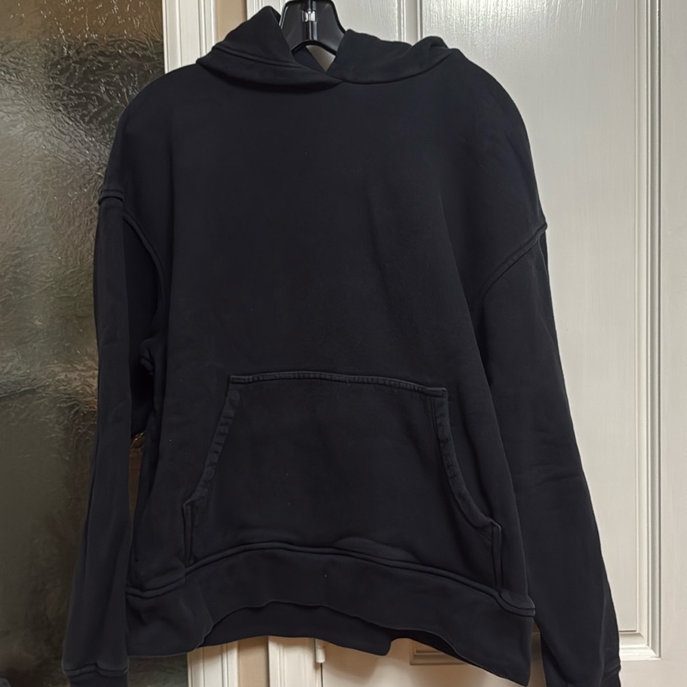 Black heavy hoodie